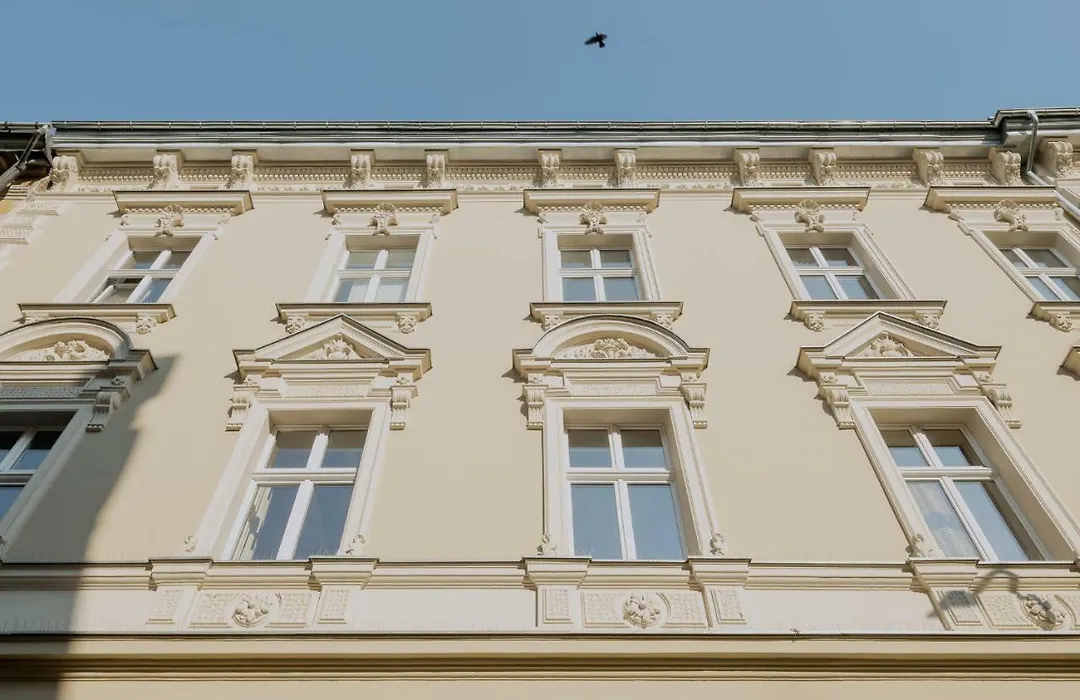 Michałowskiego 11-1